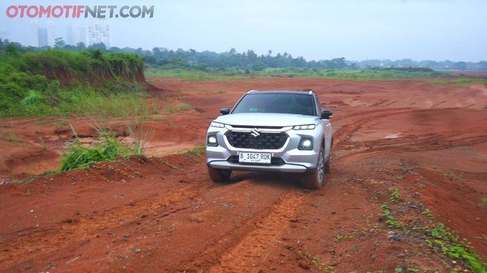 Test Drive Suzuki Grand Vitara Hybrid GX