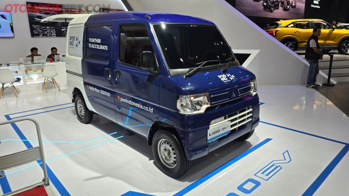Mitsubishi L100 EV yang dijadikan armada operasional PT POS Indonesia untuk IKN