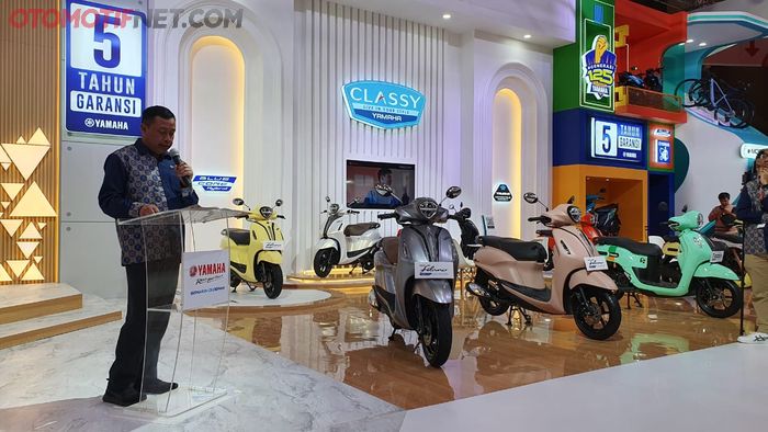 Sutarya, Direktur Marketing, PT Yamaha Indonesia Motor Manufacturing (YIMM) saat memberikan sambutan di IIMS 2024