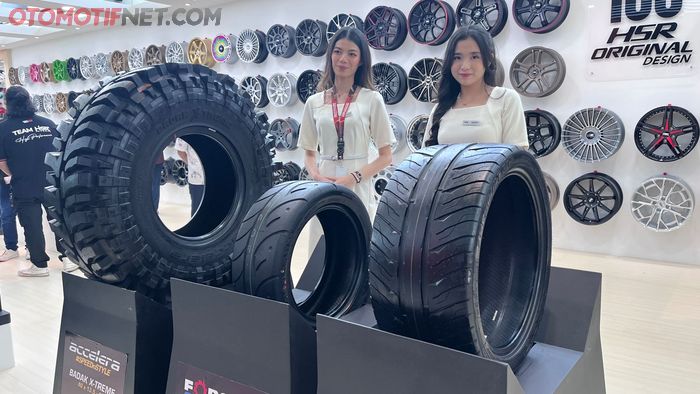 PT Elangperdana Tyre Industry kenalkan 3 ban baru di IIMS 2024, 1 ban off road (Badak X-Treme) dan 2 ban (Forceum dan Accelera) semi slick untuk drifting