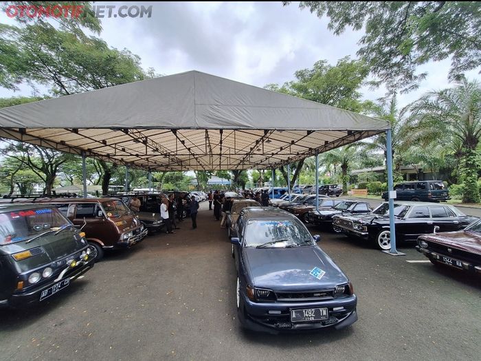 Mobil para peserta Kopdargab Retro Nusantara Zona Delapan (RN ZonDel)