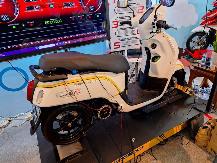 Yamaha Fazzio diubah menjadi motor listrik 