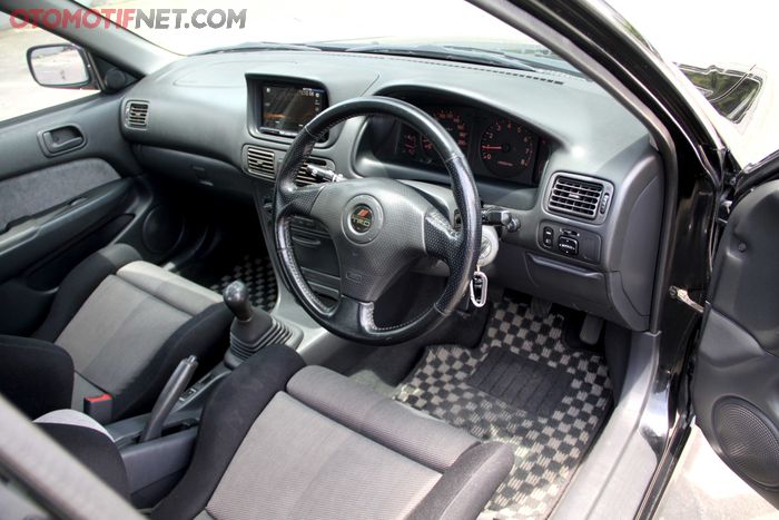 Interior tak luput dimodifikasi juga