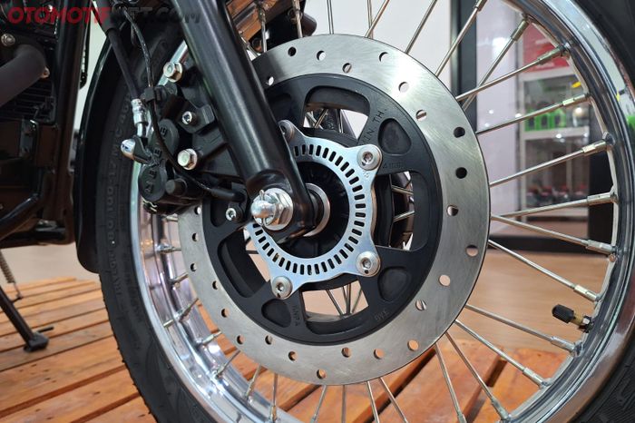 Rem depan Kawasaki W175L kini pakai ABS