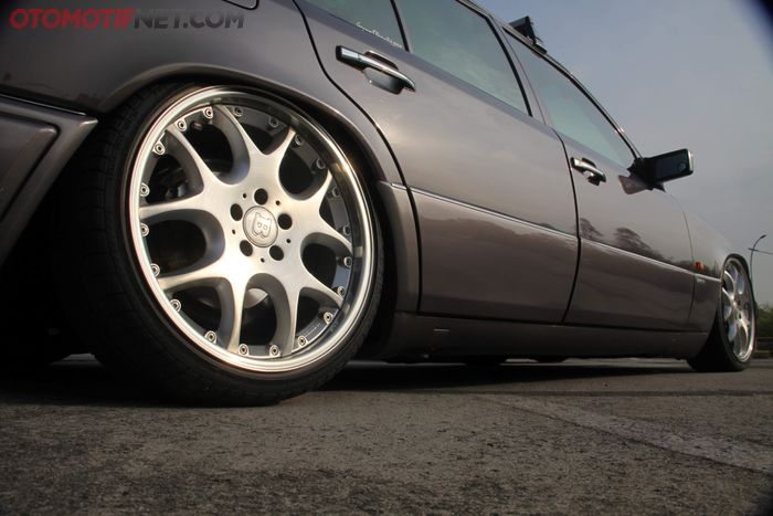 Pelek Brabus Monoblock V dan airsus, kandas!