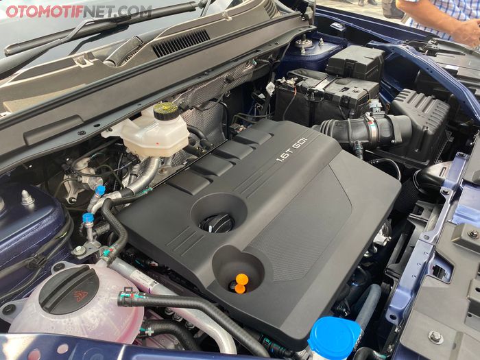 Chery Tiggo 8 dengan mesin baru