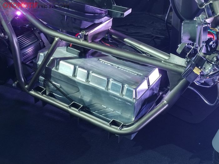 Baterai IMOTO Vision.ev diklaim dapat terisi dari 20 ke 80 persen hanya dalam 30 menit