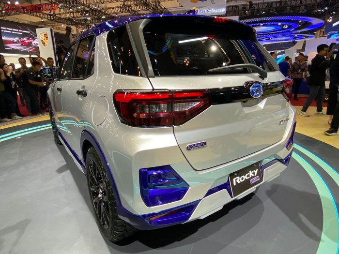 Daihatsu Rocky e-Smart Hybrid