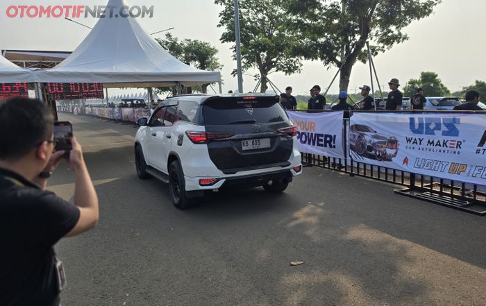 Salah satu peserta drag race di acara Diesel Attack dengan nopol asal Kalimantan Barat