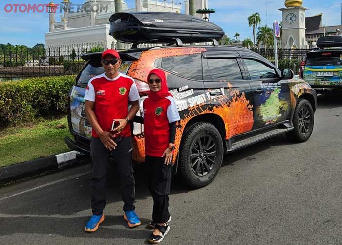 Aryo Cahyono bersama istri