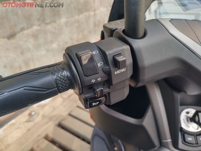 Setang kiri Yamaha NMAX Neo tidak seramai NMAX &lsquo;Turbo&rsquo; Tech Max