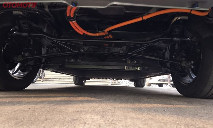 Sistem suspensi belakang BYD M6 mengusung konstruksi Multi-Link