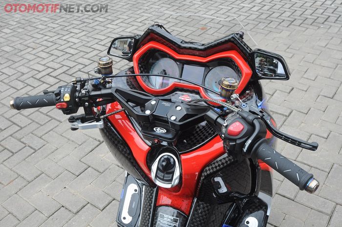 Setang Yamaha XMAX pakai keluaran RSV Racing