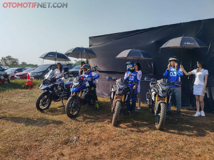 Peserta kategori small bike menggunakan BMW G 310 GS yang disediakan BMW Motorrad Indonesia