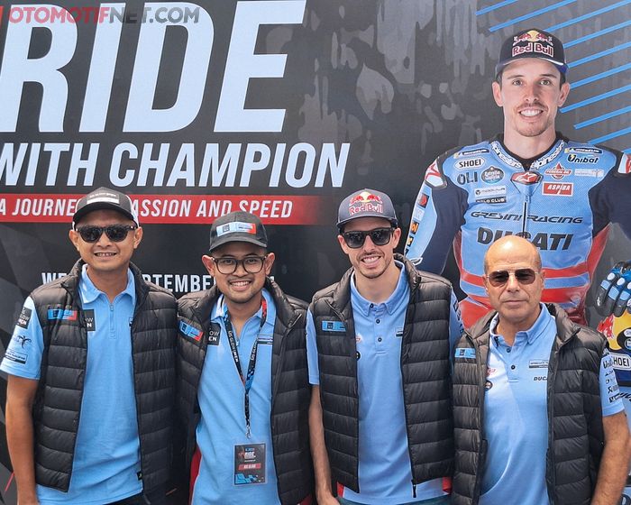 (ki-ka): DImas Ekky Pratama, Gilang Widya Pramana, Alex Marquez dan Carlo Merlini