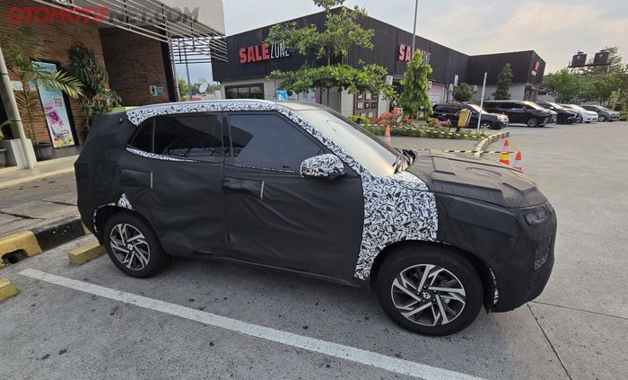 Mobil misterius dengan stiker kamuflase, diduga kuat Hyundai Creta facelift