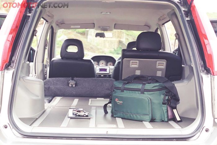 Kabin belakang bisa jadi flat deck