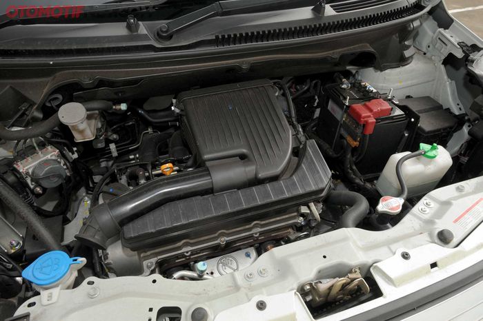 Mesin 1.400cc 4 silinder K14B Suzuki Ertiga GX 2013