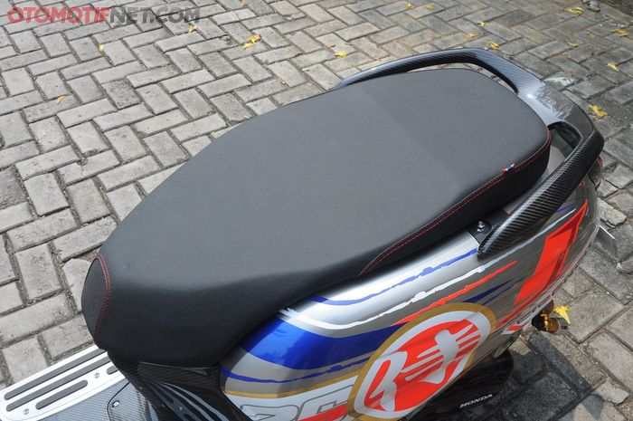 Jok aftermarket dari Thailand lebih tipis dari bawaan Honda Giorno+