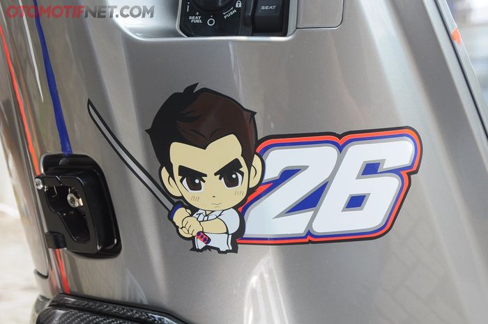 Ada karikatur Dani Pedrosa di bodi bagian dalam Honda Giorno+