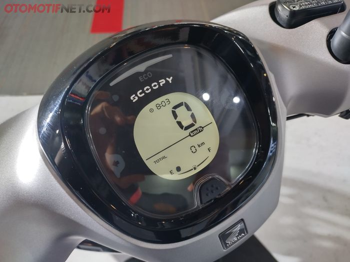 New Honda Scoopy kini mengadopsi Panel instrumen full digital
