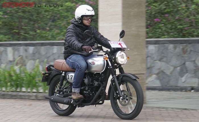 Test Ride Kawasaki W175