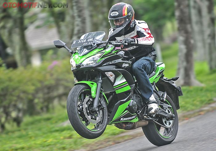 Test Ride New Kawasaki Ninja 650