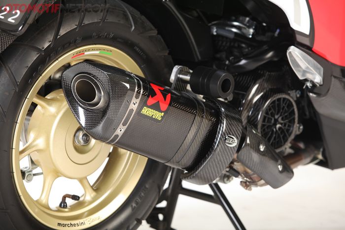 Knalpot Akrapovich buat Honda CBR250RR laris manis buat digunakan di motor matic kecil