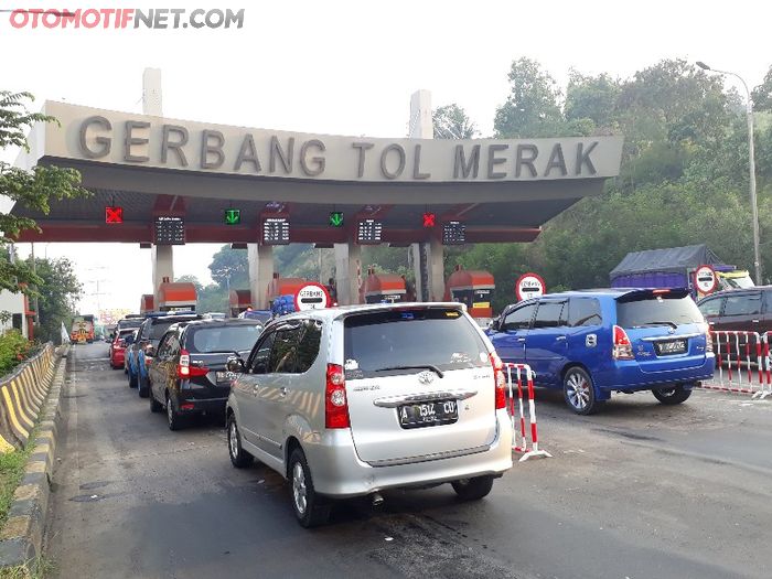 Kondisi di gerbang tol Merak