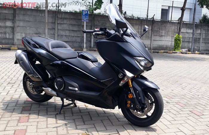 Yamaha TMAX DX 2018