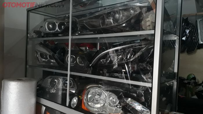 Headlamp Mobil Eropa yang Dijual di Dan's Motor