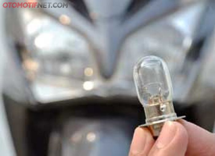 Pasang lampu watt lebih besar di Honda Vario Techno 125