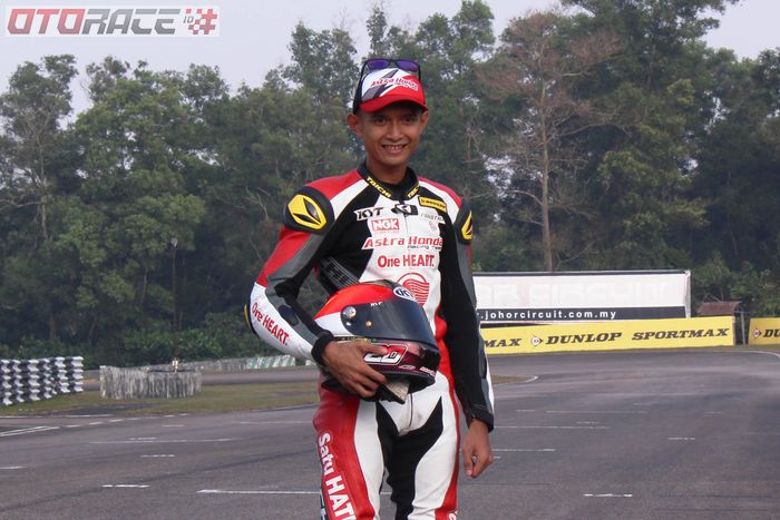Dimas Ekky Pratama saat musim balap 2016. Saat itu masih di Asia Road Racing Championship kelas Supersport 600