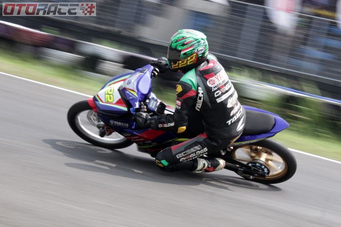 Action Rey Ratukore di Kejurnas Motorprix Sentul 2022. Pinjam Yamaha MX-King yang biasa dipakai Aditya Fauzi