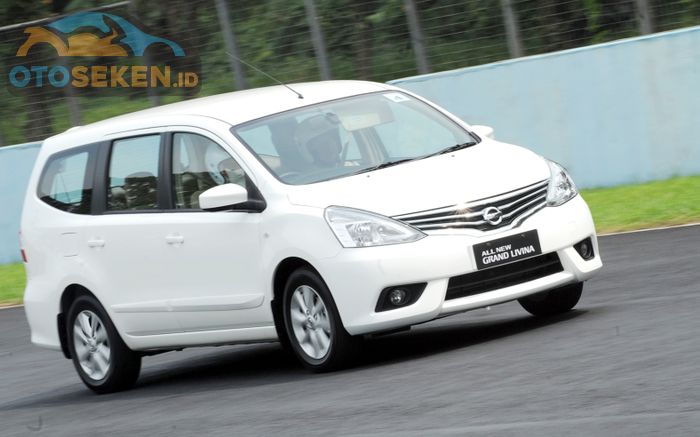 Nissan Grand Livina (L11) yang diluncurkan pada 2013