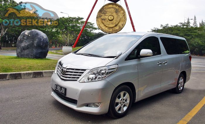 Toyota Alphard generasi kedua