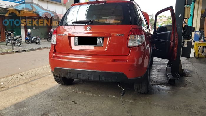 Uji Emisi Mobil di Atas 10 Tahun