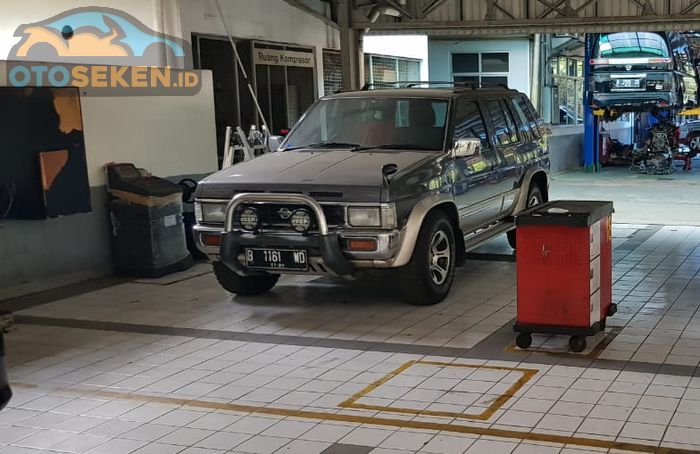 Nissan Terrano di bengkel resmi Nissan Halim