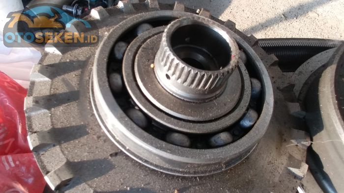 bearing transmisi matik cvt juga nggak boleh rusak