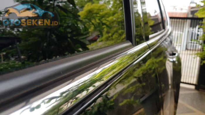 Waspada Lis Karet Terkena Cairan Keras Untuk Basmi Jamur di Kaca Mobil