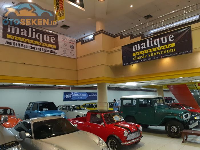 Malique Selatan Djakarta terletak di bursa mobil Blok M Mall lantai basement