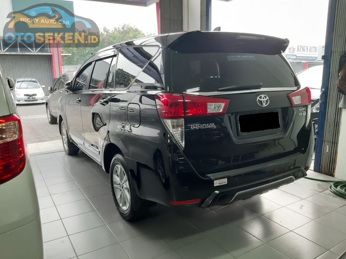 Toyota Kijang Innova Reborn Tipe V