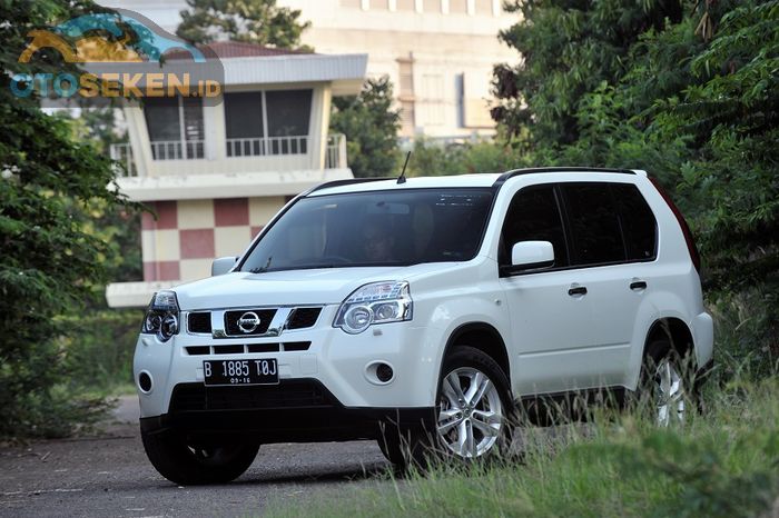 Nissan X-Trail 2.0 CVT tahun 2011