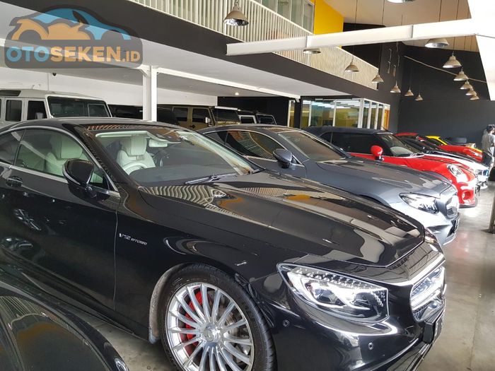 Showroom Metro Cars Premium terletak di Bursa Otomotif Sunter, Jakarta Utara