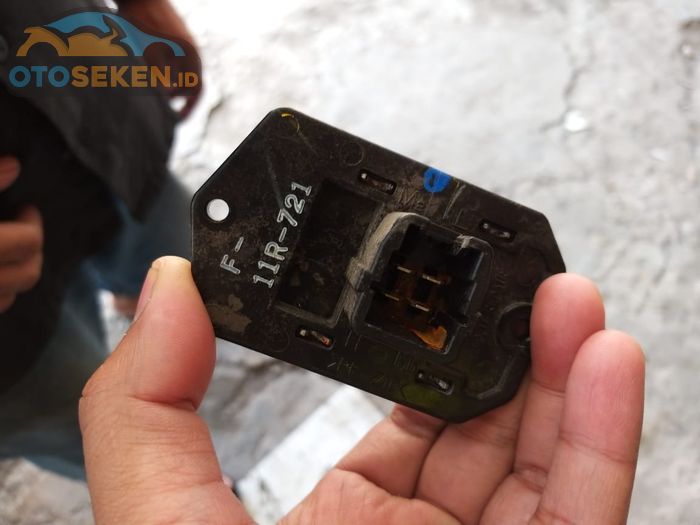 komponen werstan resistor yaang bisa rusak