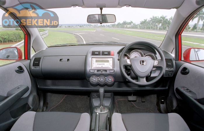 Interior Honda Jazz i-DSI gen 1