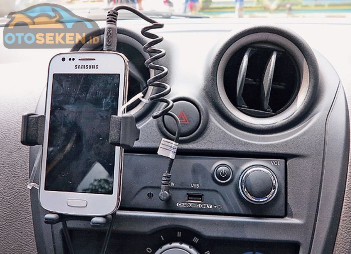 Mobile Docking Datsun Go+ Panca