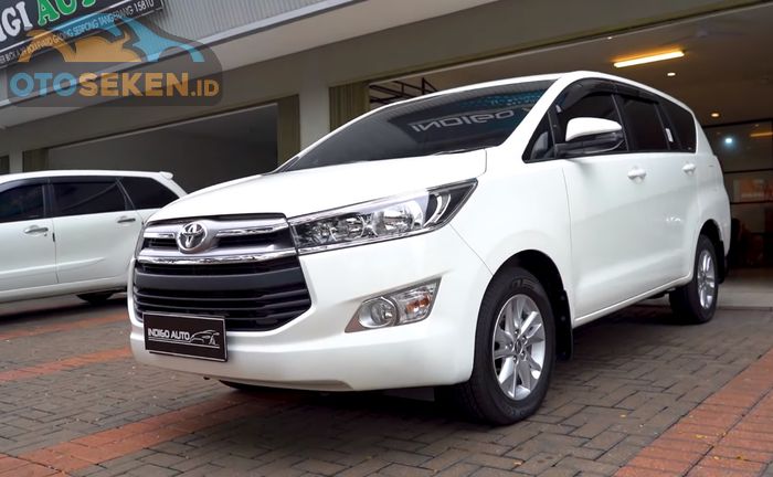 Toyota Kijang Innova Reborn 2 4 G Pakai Jok Elektrik Punya Toyota Yang Belum Launching Interior Jauh Lebih Mewah Gridoto Com