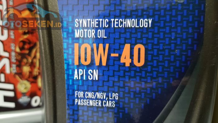 PTT Oil 10W-40 untuk Mobil Mesin Bensin