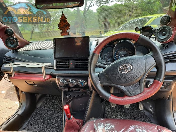 Interior Toyota Limo eks taksi modifikasi lambodoor